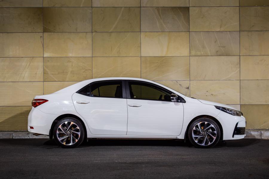  Toyota Corolla Prestige+ 2018 года  (ZA) (фото 7 из 9)